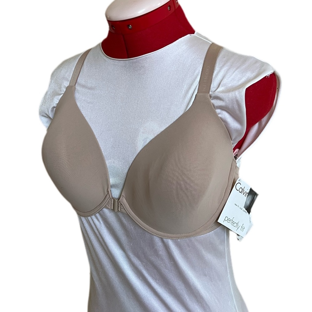 Calvin Klein Sexy Plunge Racerback Bra Nude 36D *New with Tags!”